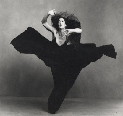 Photographie artistique en noir et blanc de danse de Margie Gillis.