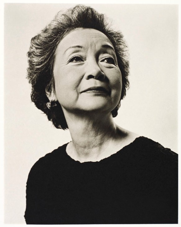Une photographie en noir et blanc d’Adrienne Clarkson