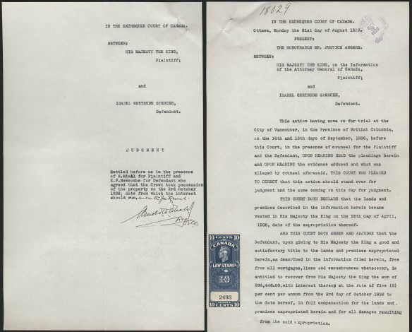 Deux pages dactylographiées du jugement. La première (la page couverture) montre les informations de base : nom, dossiers, date, etc. La deuxième montre le texte du jugement.