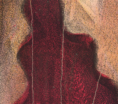 Un gros plan des trois lignes blanches causé par le plis de l’imprimante.