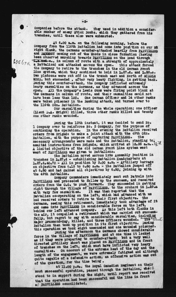 Une page d’un document textuel avec, à gauche, des trous de poinçon déchirés.