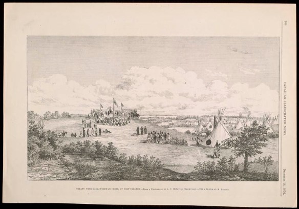 Illustration en grisaille d’un coteau où sont plantés une tente et des drapeaux, de soldats à cheval, de gens d’une Première Nation, de nombreux tipis s’élevant dans une vallée et d’un chariot. L’image est encadrée par des arbres au premier plan et des nuages en arrière-plan. Les mots « Canadian Illustrated News » [Nouvelles illustrées du Canada] et « December 16, 1876 » [16 décembre 1876] apparaissent sur le côté de l’image. 